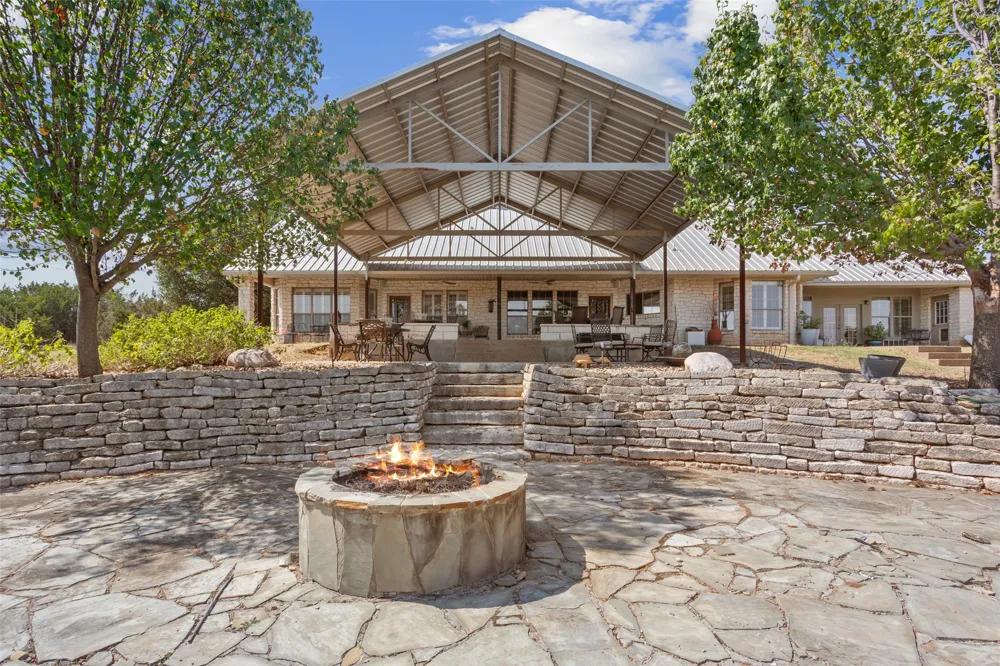 564 Sam Bass Road McGregor, TX 76657