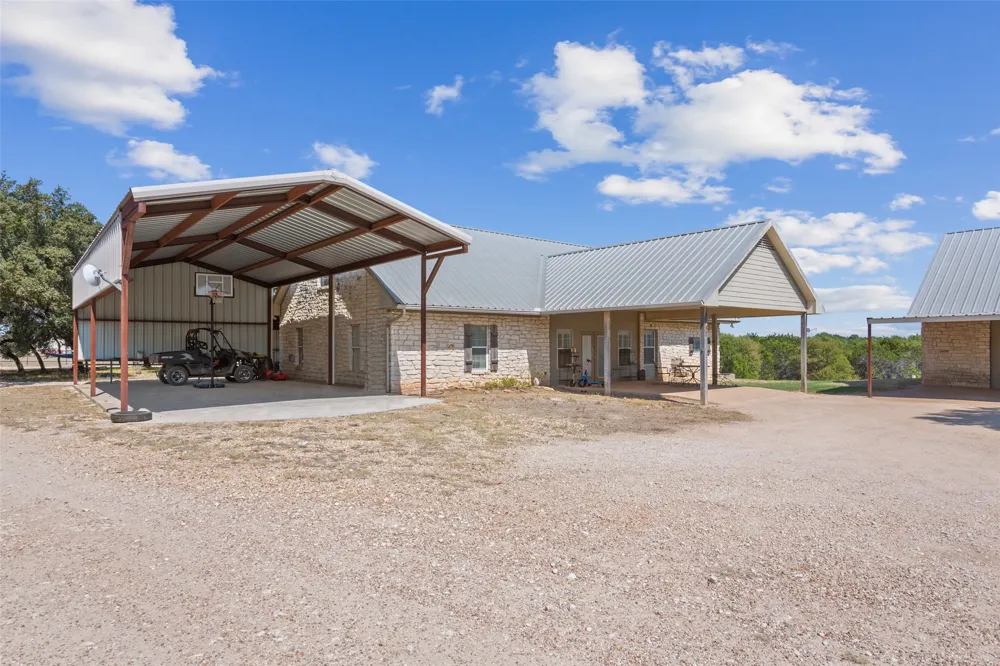 564 Sam Bass Road McGregor, TX 76657