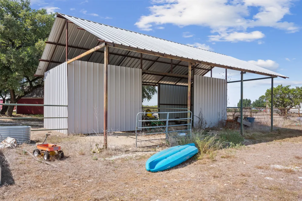 564 Sam Bass Road McGregor, TX 76657