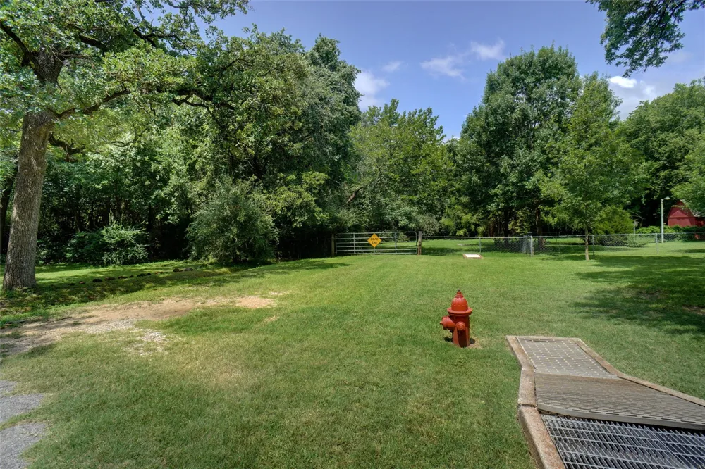 36 Glory Road Lakeside, TX 76135