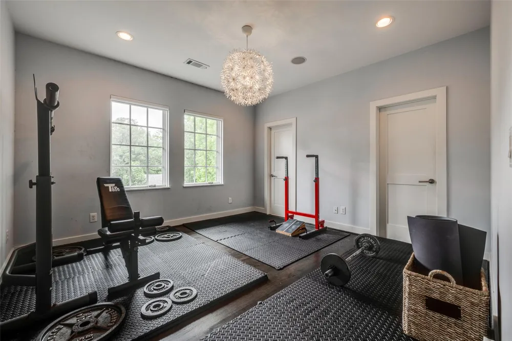 2815 Albans Road Houston, TX 77005
