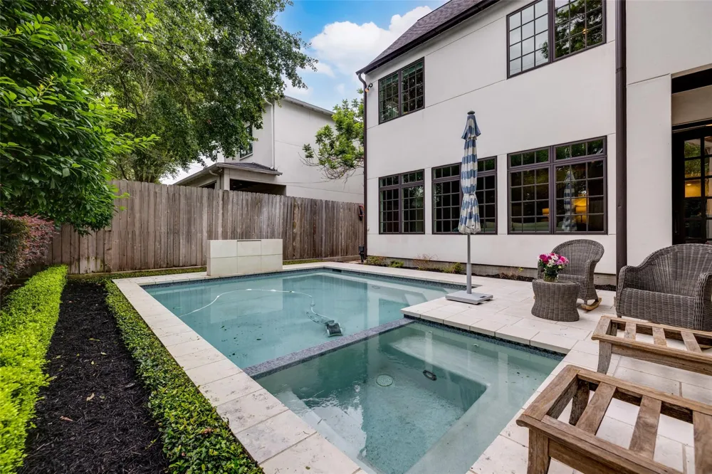 2815 Albans Road Houston, TX 77005
