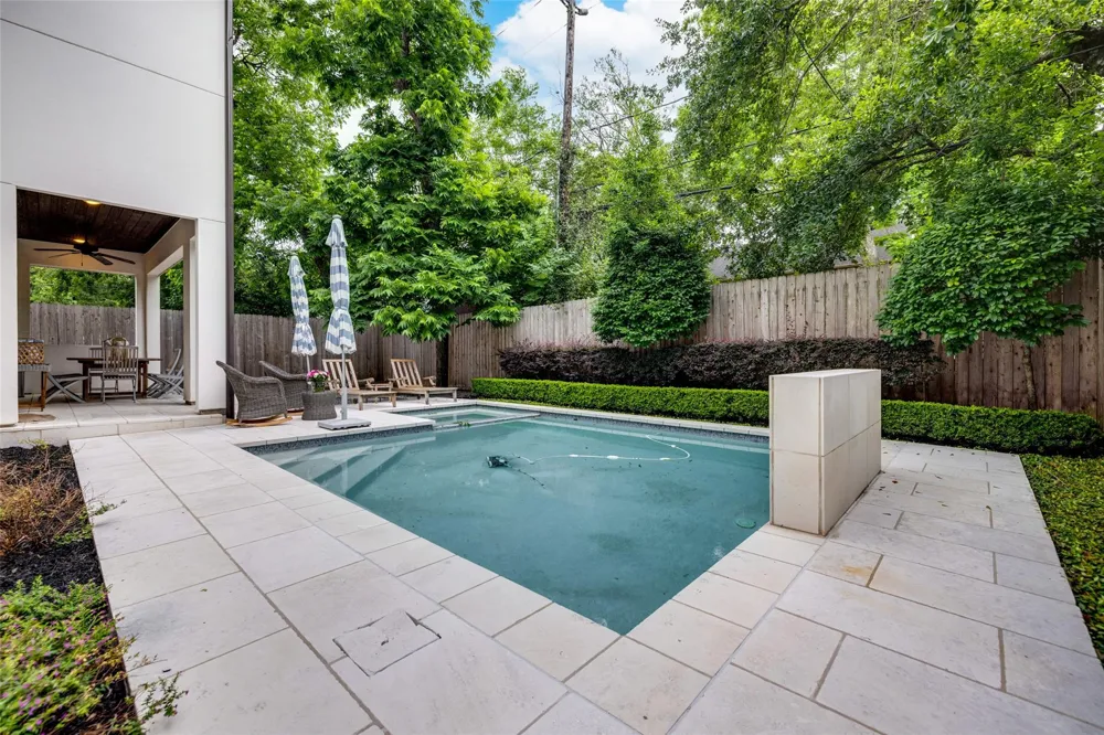 2815 Albans Road Houston, TX 77005