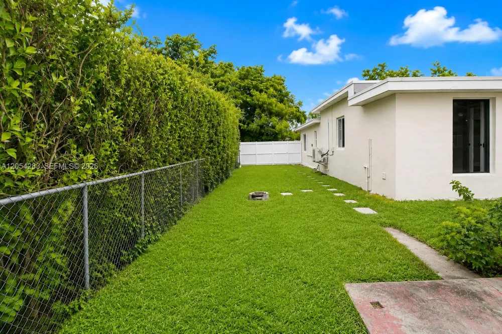 6410 SW 17th St West Miami, FL 33155