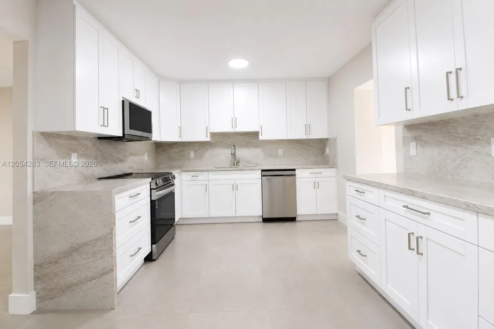 6410 SW 17th St West Miami, FL 33155