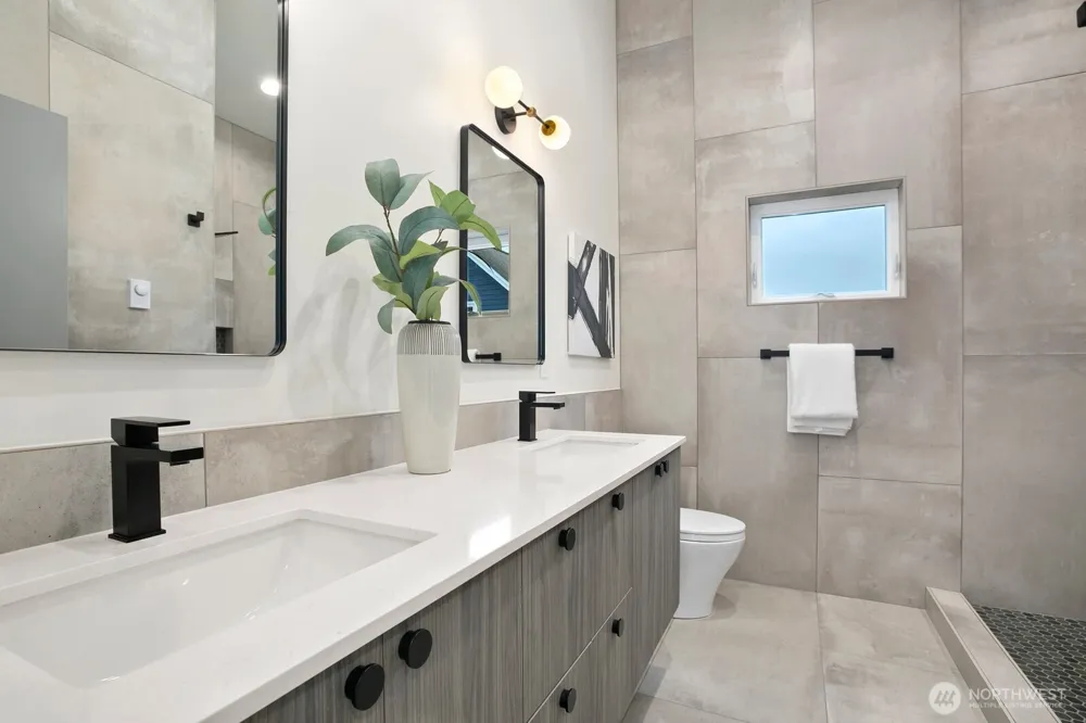 4217 S Findlay Street Seattle, WA 98118