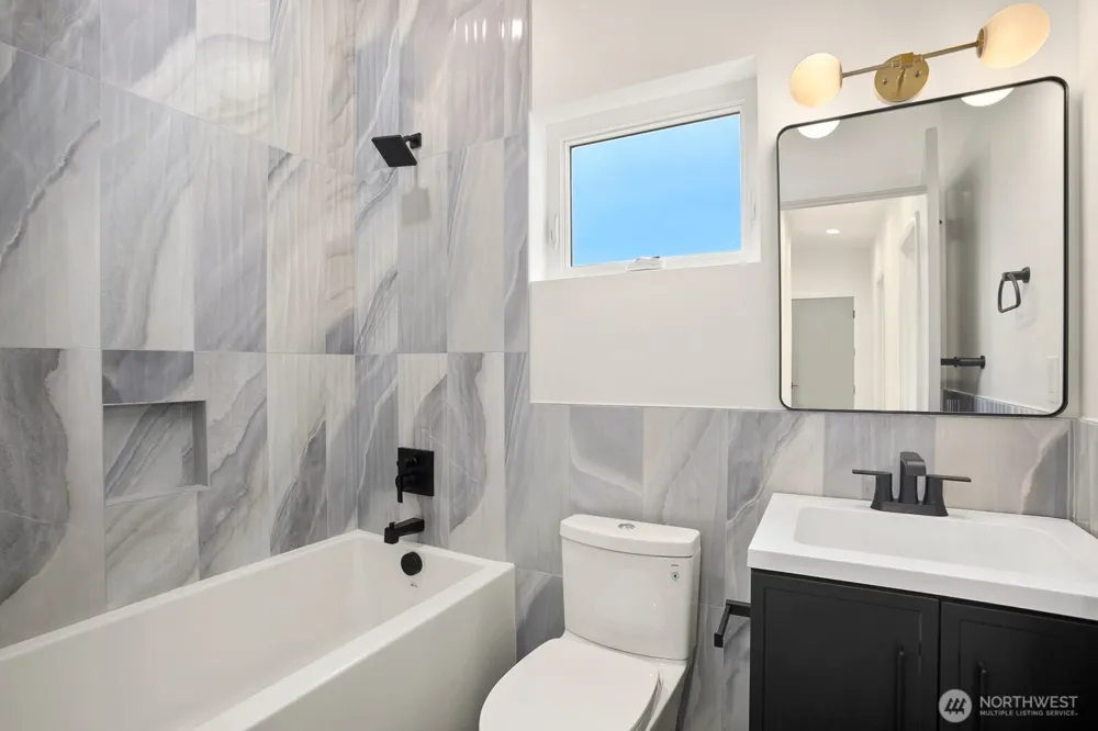 4217 S Findlay Street Seattle, WA 98118