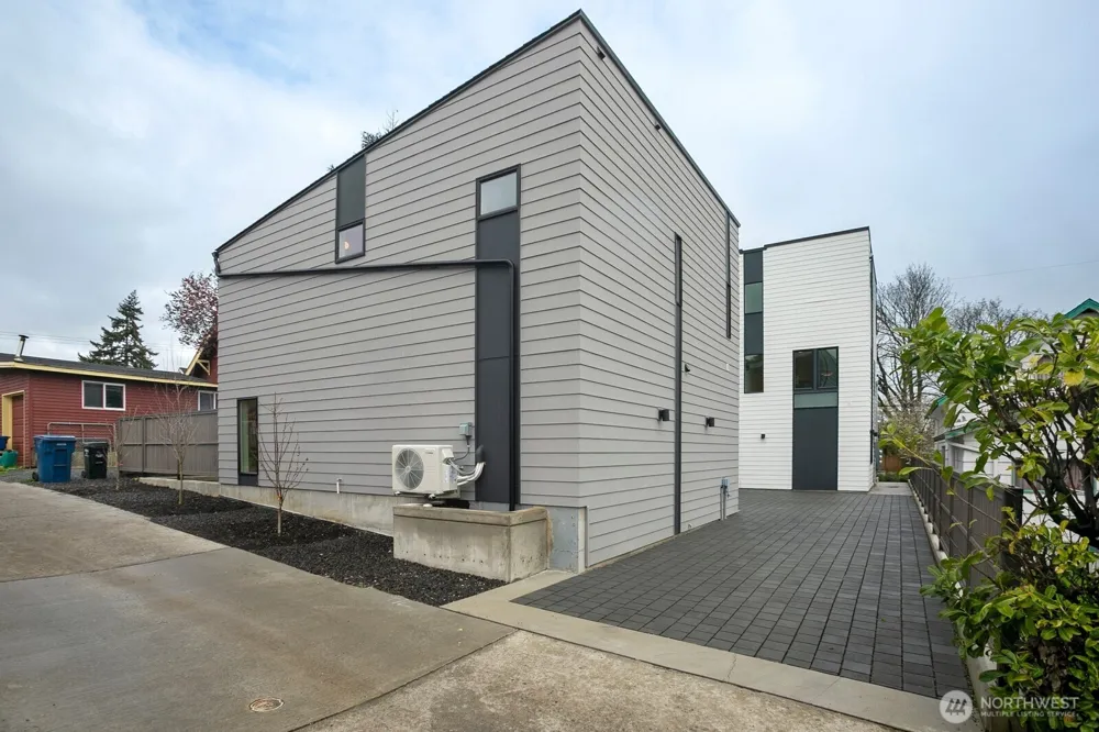 4217 S Findlay Street Seattle, WA 98118