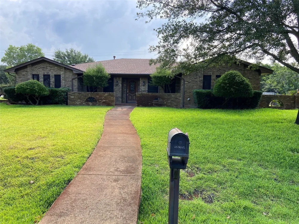 114 Stone Canyon Drive Highland Village, TX 75077