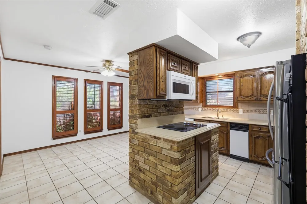 114 Stone Canyon Drive Highland Village, TX 75077