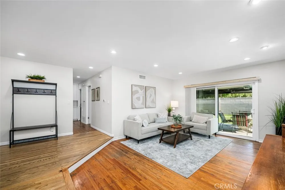 4641 Sharon Drive La Palma, CA 90623