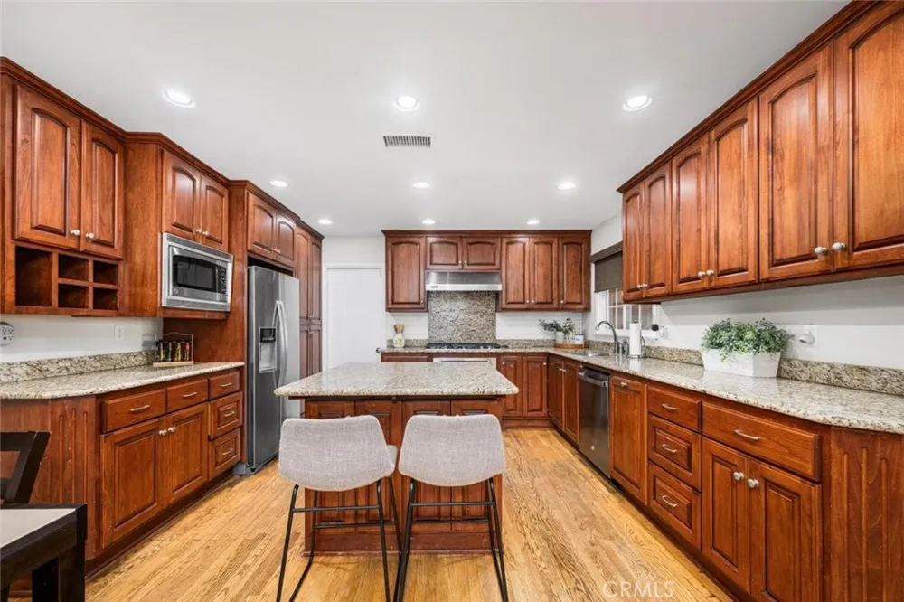 4641 Sharon Drive La Palma, CA 90623