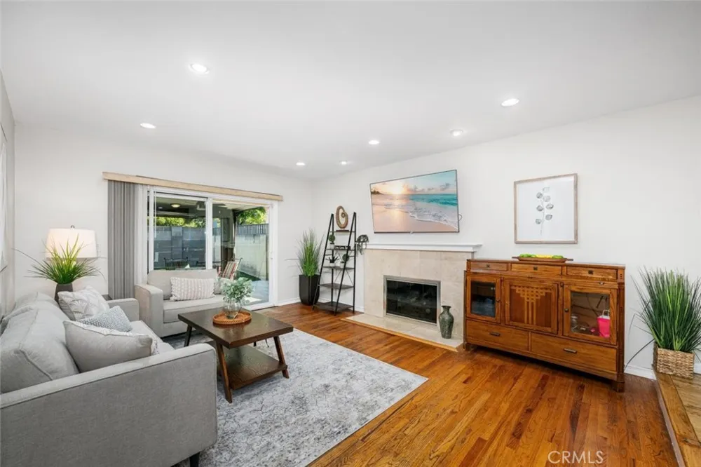 4641 Sharon Drive La Palma, CA 90623