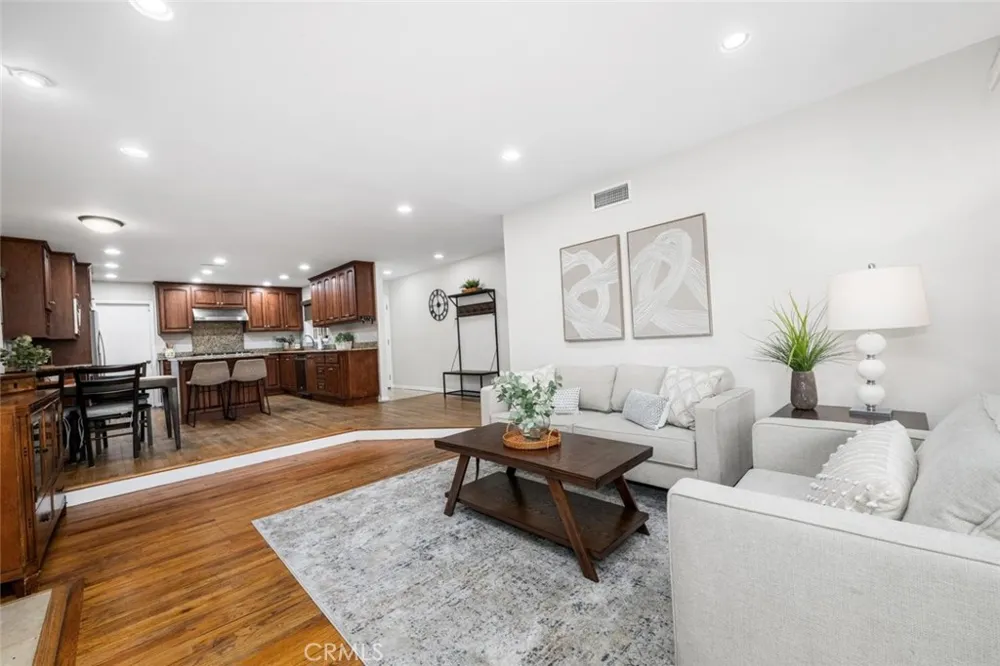 4641 Sharon Drive La Palma, CA 90623