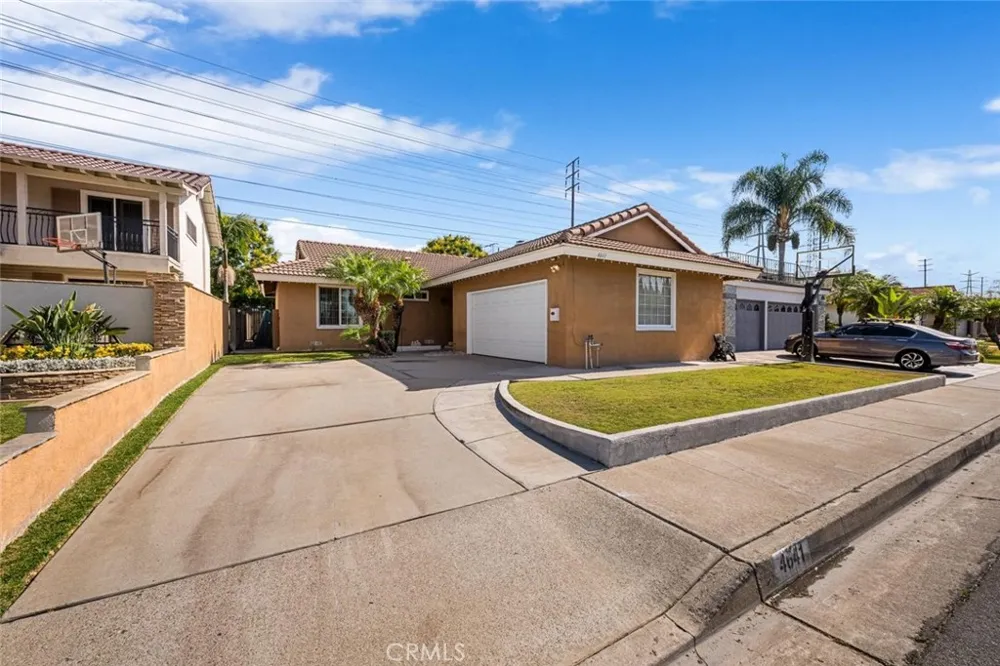 4641 Sharon Drive La Palma, CA 90623