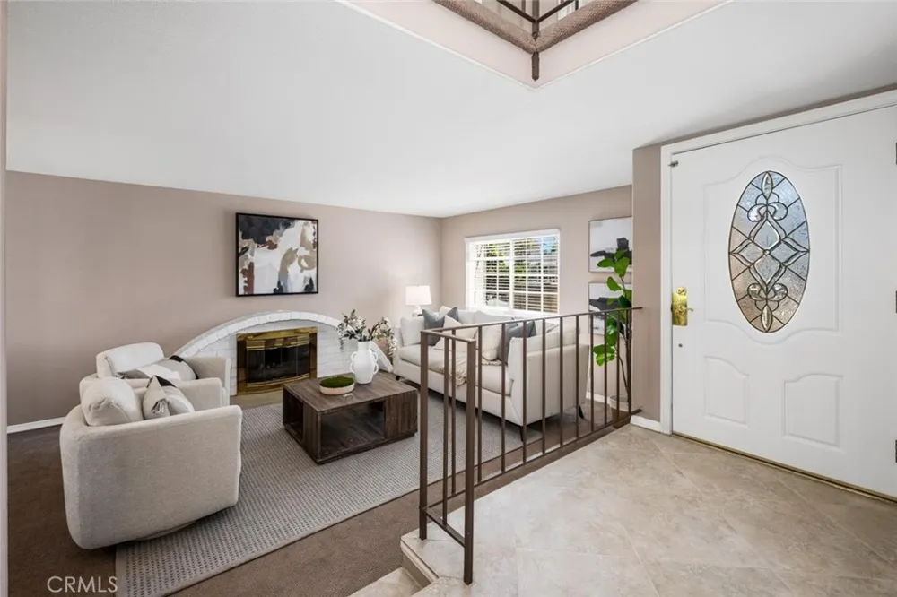 9717 Avenida Monterey Cypress, CA 90630