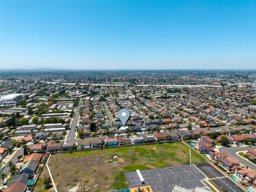 9717 Avenida Monterey Cypress, CA 90630