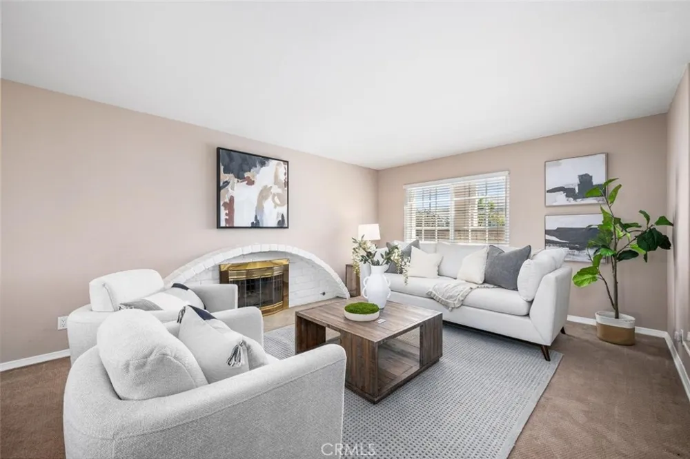 9717 Avenida Monterey Cypress, CA 90630