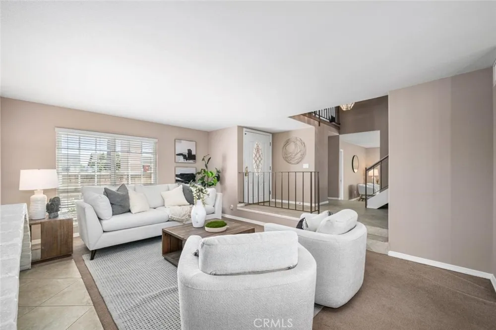 9717 Avenida Monterey Cypress, CA 90630