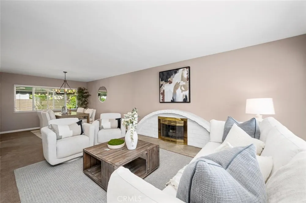 9717 Avenida Monterey Cypress, CA 90630