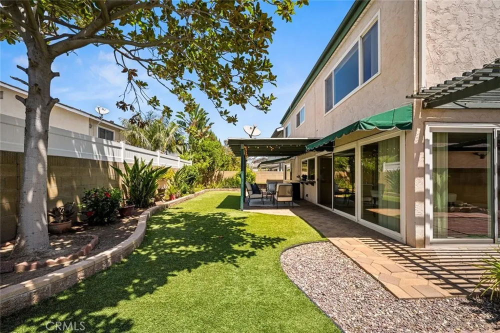 9717 Avenida Monterey Cypress, CA 90630
