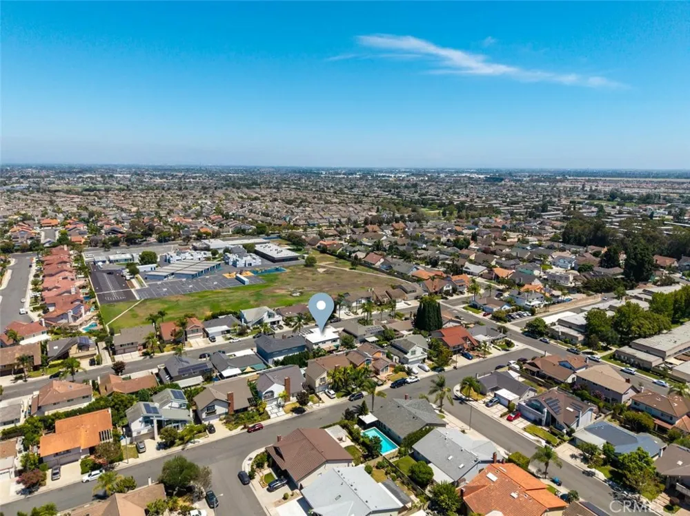 9717 Avenida Monterey Cypress, CA 90630