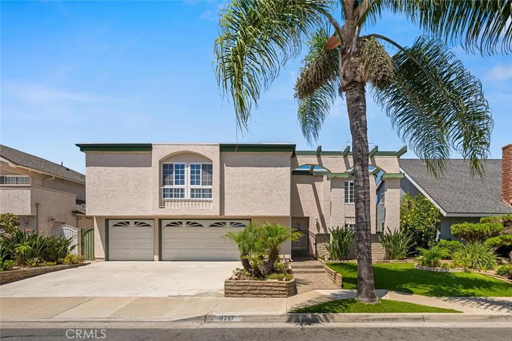 9717 Avenida Monterey Cypress, CA 90630