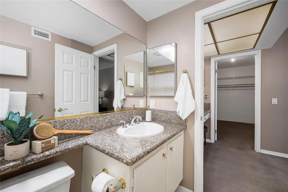 9717 Avenida Monterey Cypress, CA 90630