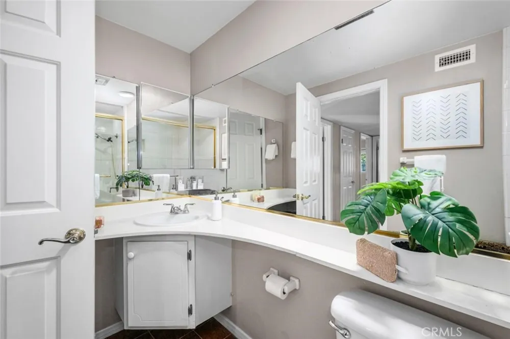 9717 Avenida Monterey Cypress, CA 90630