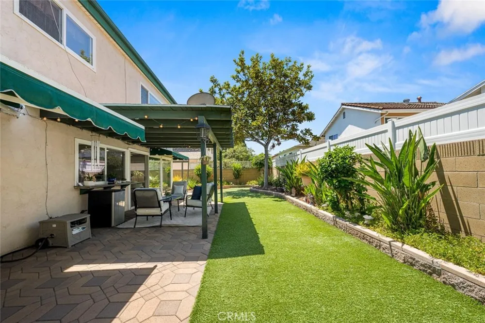9717 Avenida Monterey Cypress, CA 90630