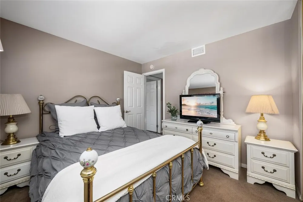 9717 Avenida Monterey Cypress, CA 90630
