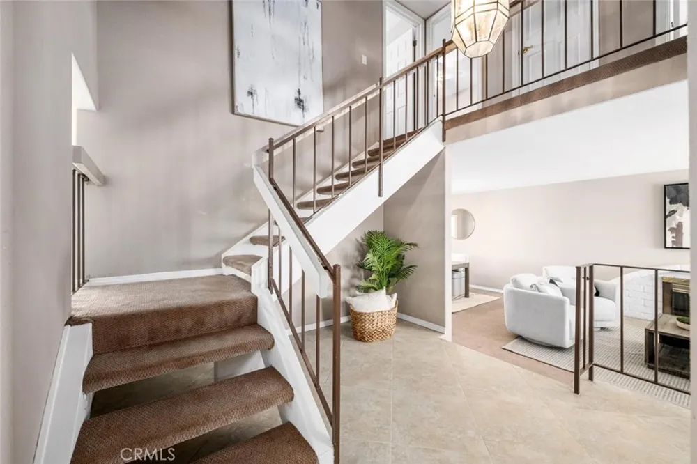 9717 Avenida Monterey Cypress, CA 90630