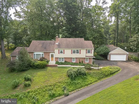 505 CRICKET LANE