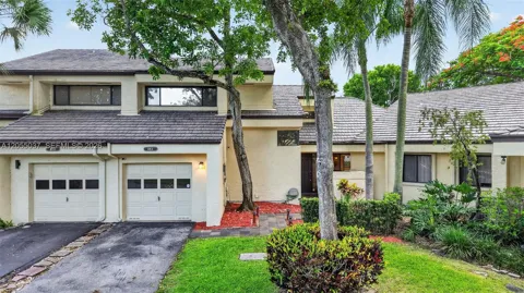 381 NW 94th Ter