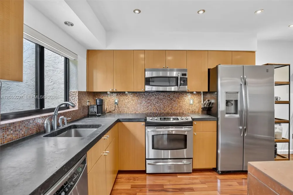 381 NW 94th Ter Plantation, FL 33324