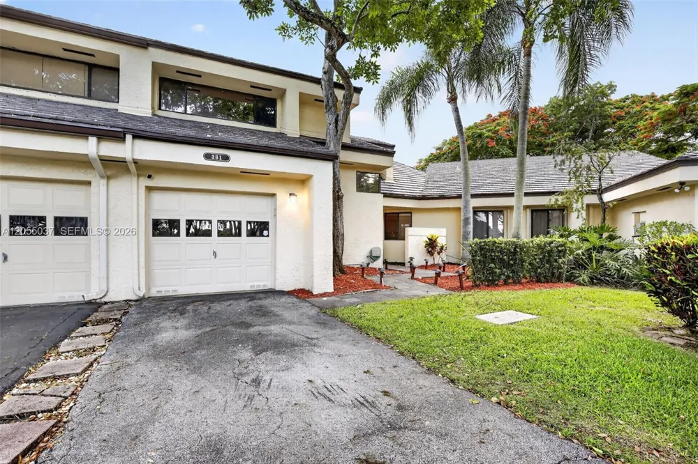 381 NW 94th Ter Plantation, FL 33324