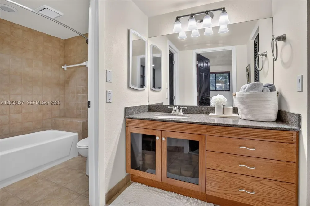 381 NW 94th Ter Plantation, FL 33324
