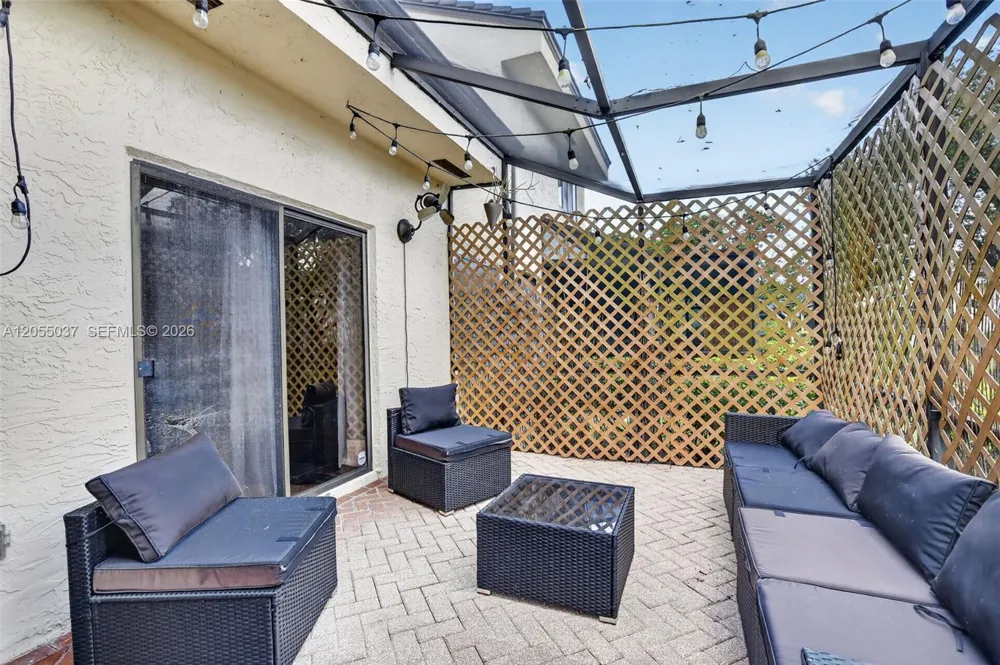 381 NW 94th Ter Plantation, FL 33324