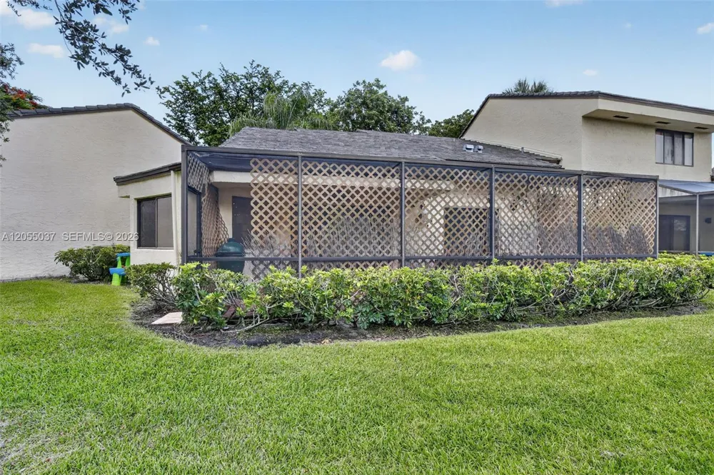 381 NW 94th Ter Plantation, FL 33324