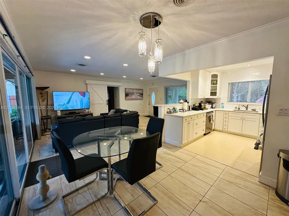 2532 NE 21 st Terrace Lighthouse Point, FL 33064