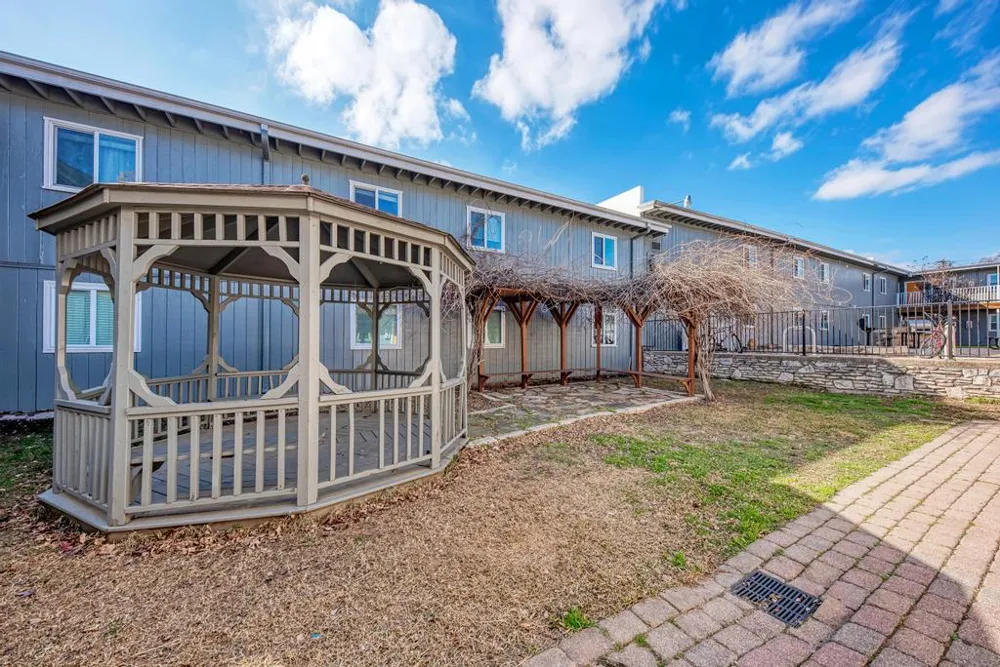 2401 Manor Road #104 Austin, TX 78722
