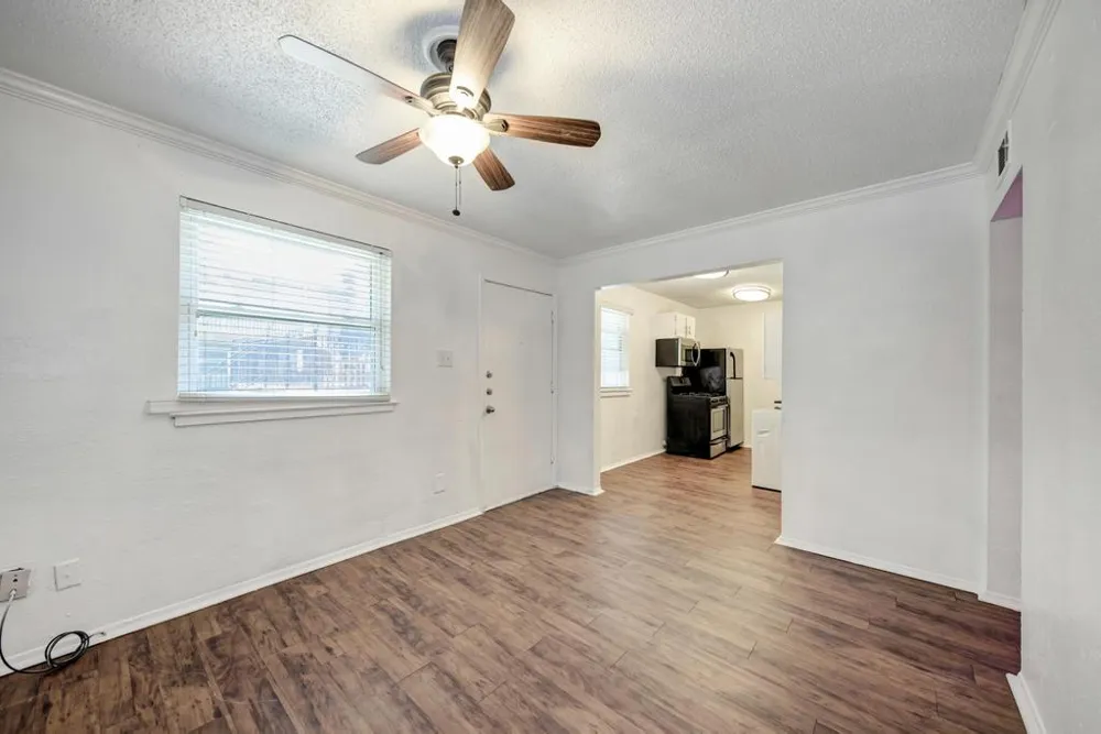 2401 Manor Road #104 Austin, TX 78722
