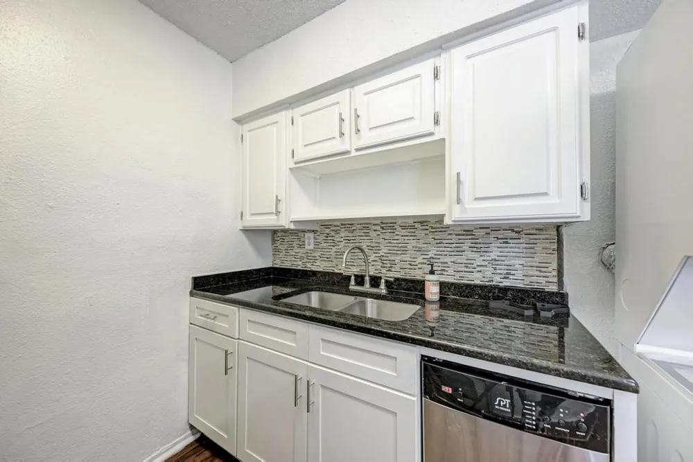 2401 Manor Road #104 Austin, TX 78722