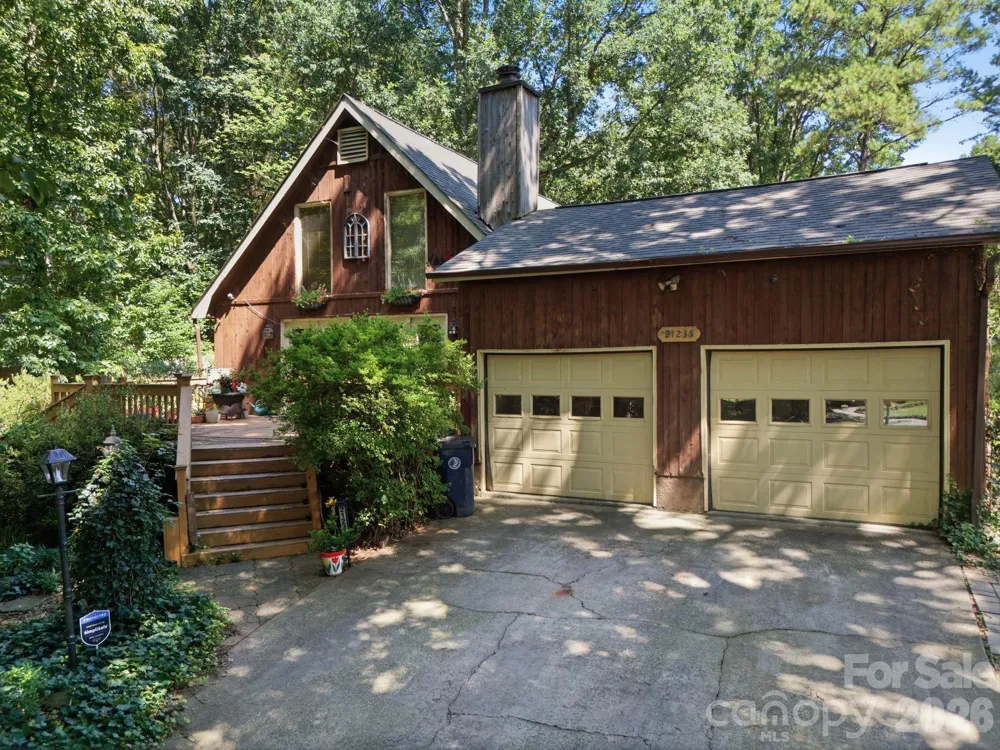 21235 Sandy Cove Road Cornelius, NC 28031