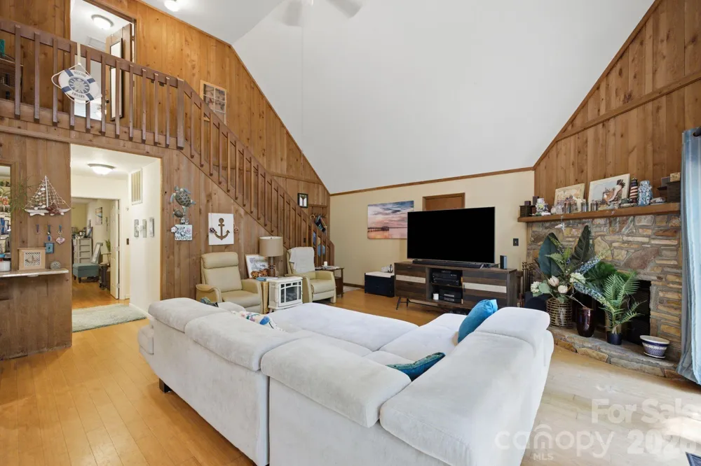 21235 Sandy Cove Road Cornelius, NC 28031