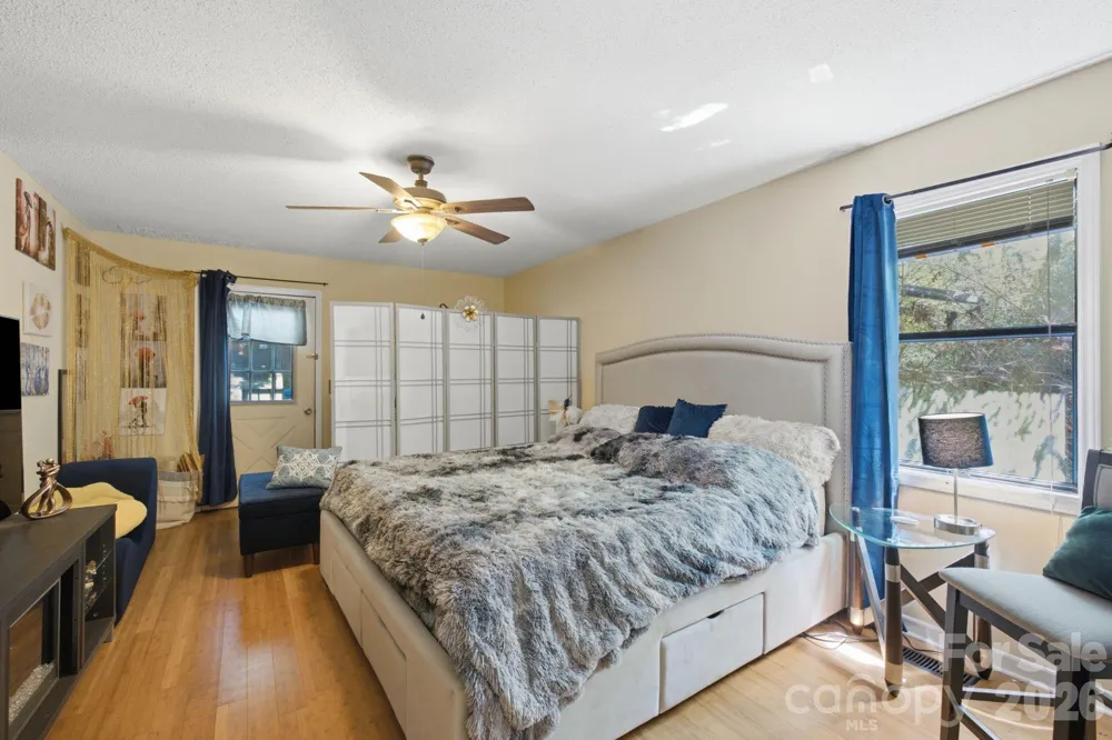 21235 Sandy Cove Road Cornelius, NC 28031