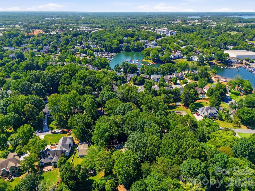 21235 Sandy Cove Road Cornelius, NC 28031