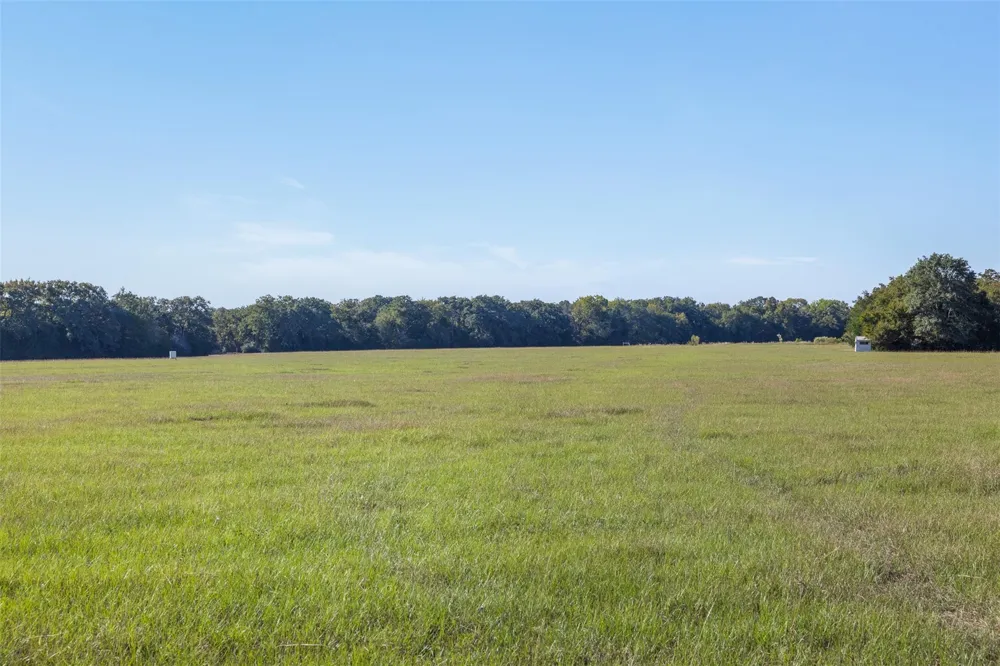 3 Lcr 800 Groesbeck, TX 76642