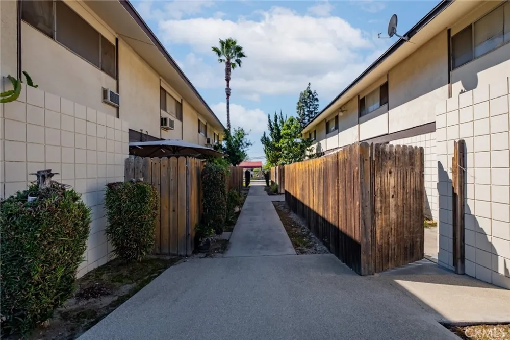 1935 Royalty Drive Pomona, CA 91767