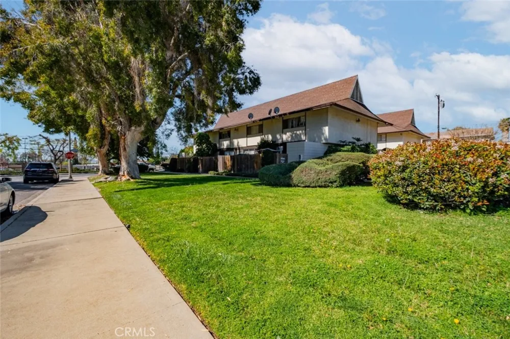 1935 Royalty Drive Pomona, CA 91767